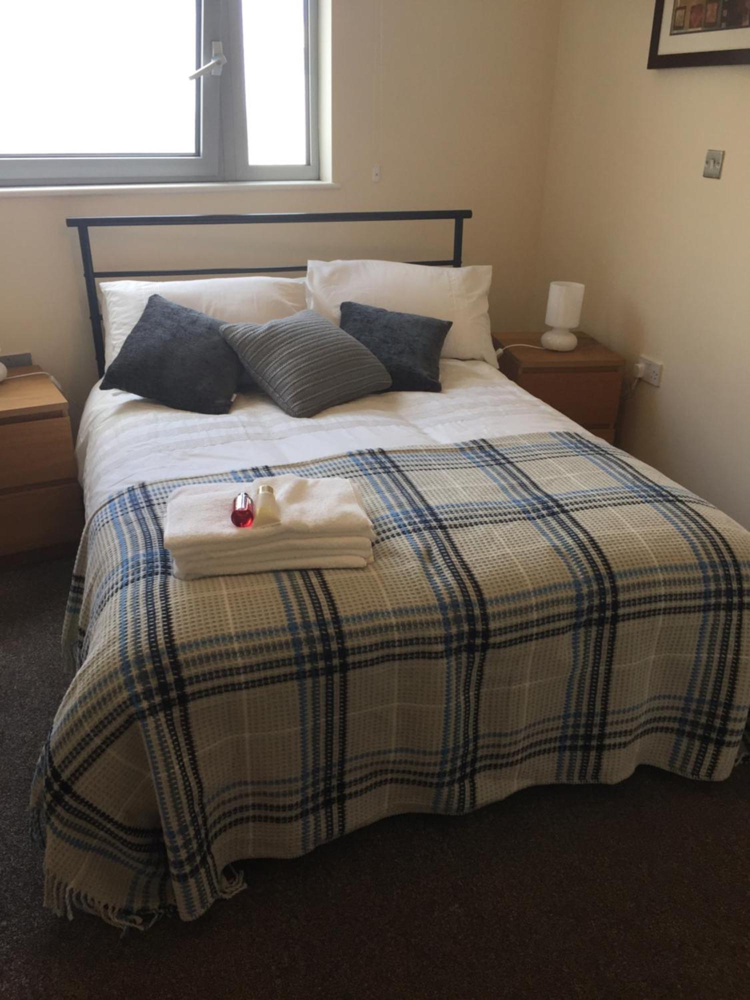 Sky Night Serviced Apartments Cardiff Buitenkant foto