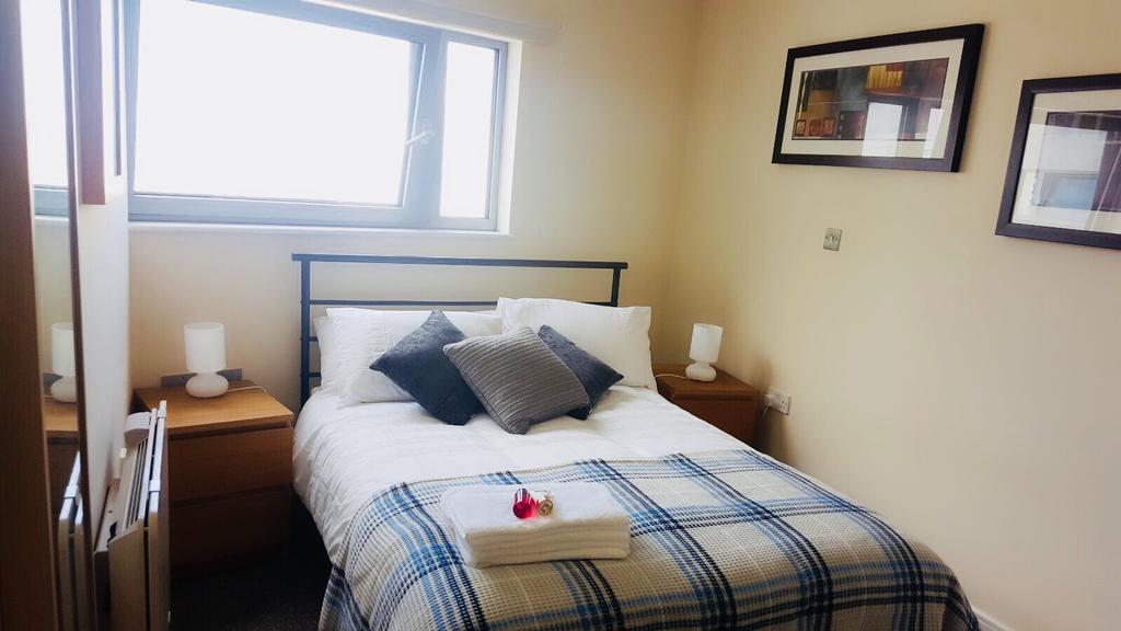 Sky Night Serviced Apartments Cardiff Buitenkant foto