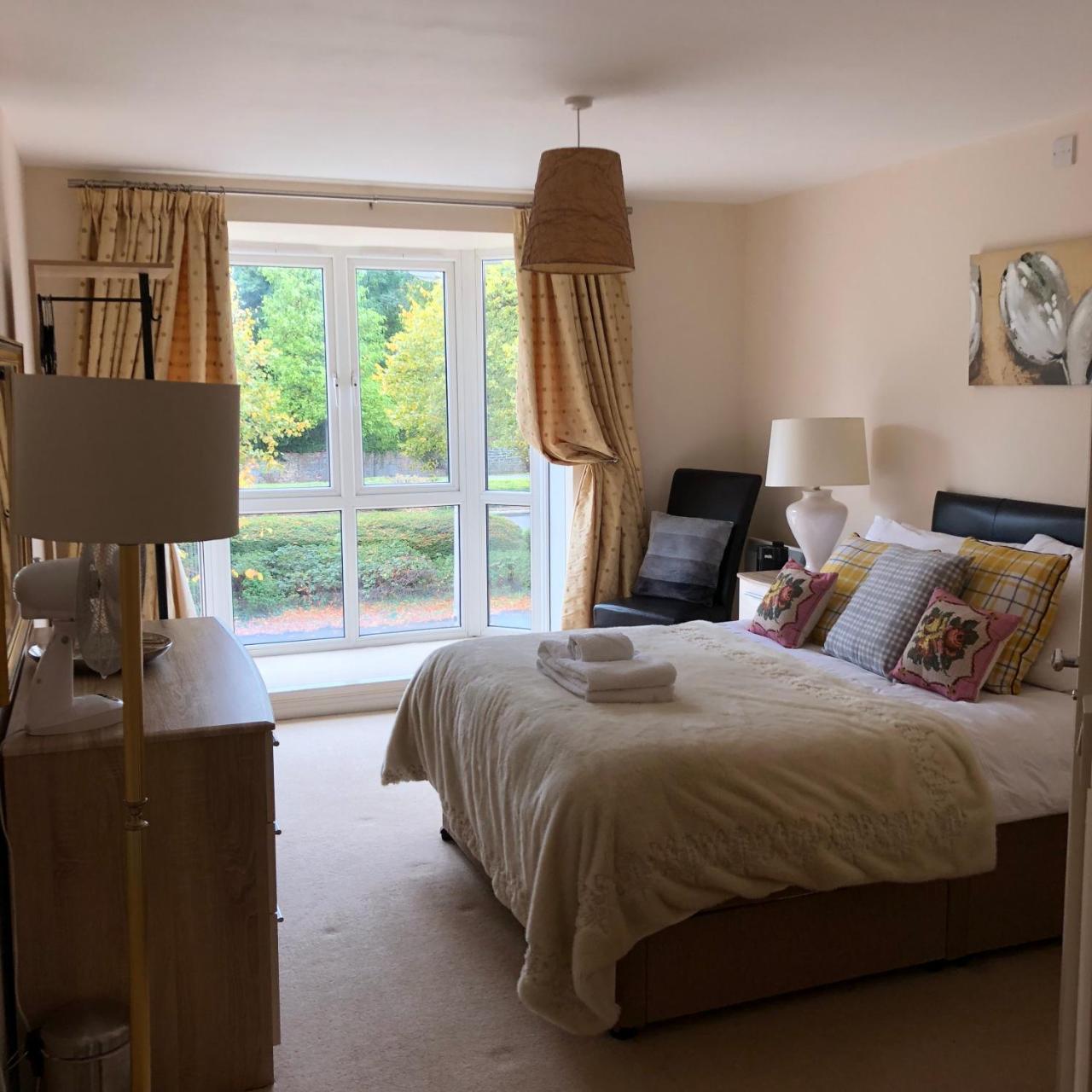 Sky Night Serviced Apartments Cardiff Buitenkant foto