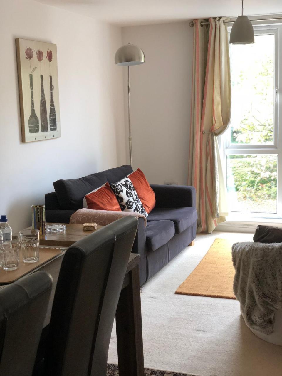 Sky Night Serviced Apartments Cardiff Buitenkant foto