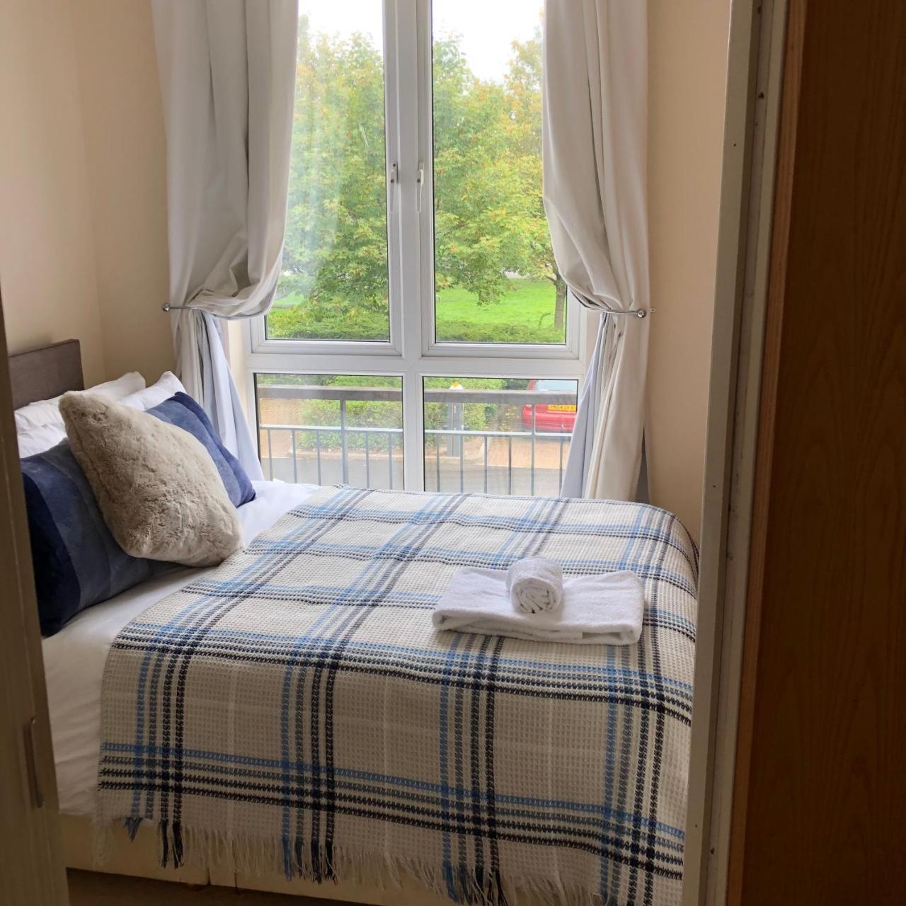 Sky Night Serviced Apartments Cardiff Buitenkant foto